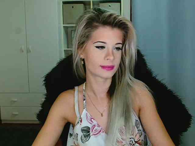 KristineNatural webcam