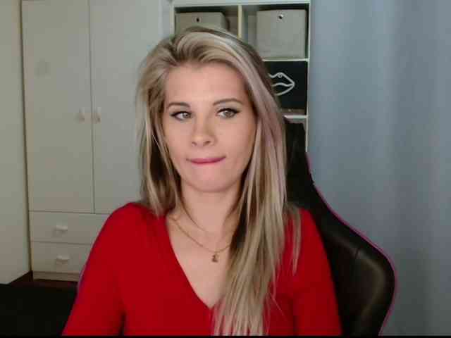 KristineNatural webcam