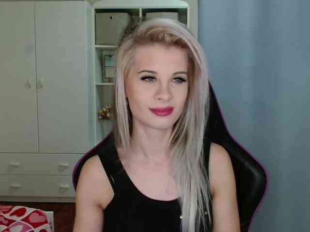 KristineNatural webcam