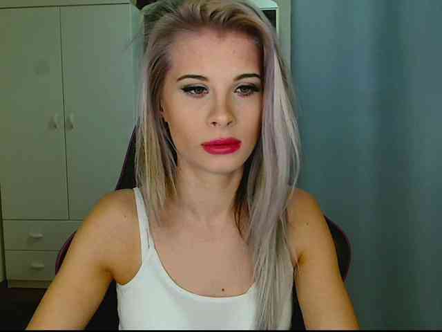 KristineNatural webcam