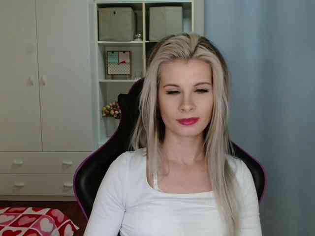 KristineNatural webcam