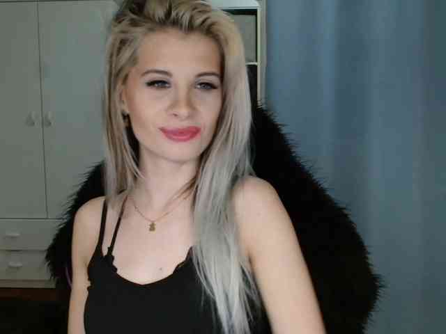 KristineNatural webcam