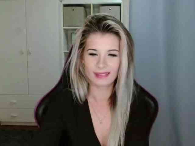 KristineNatural webcam