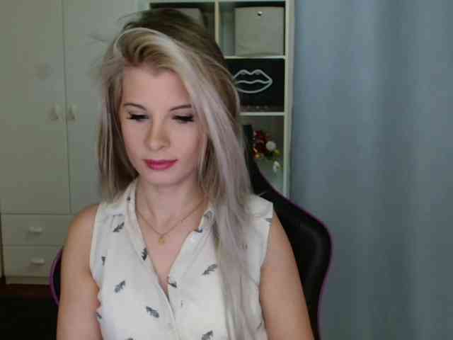 KristineNatural webcam