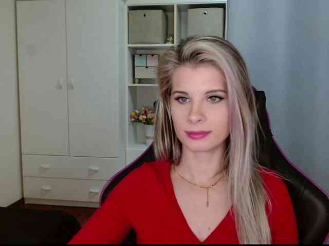 KristineNatural webcam