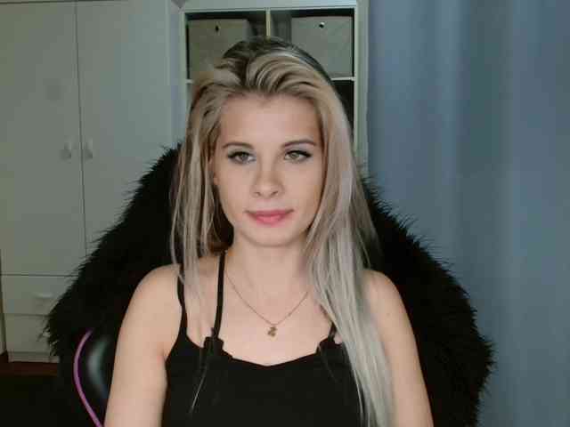 KristineNatural webcam