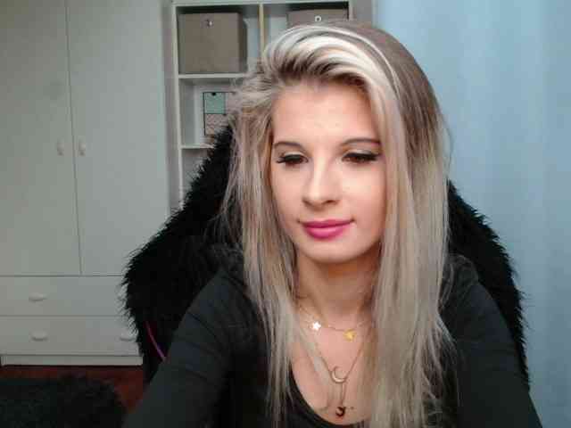 KristineNatural webcam