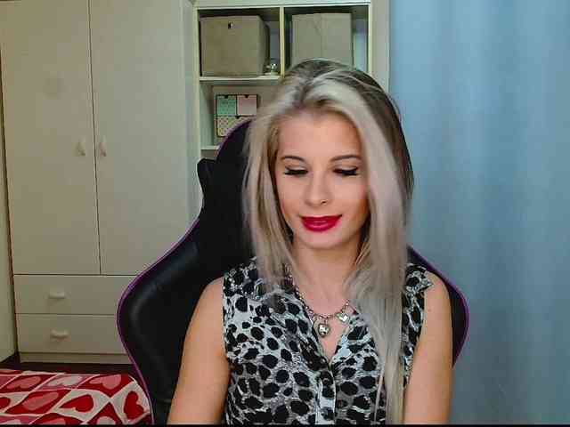 KristineNatural webcam