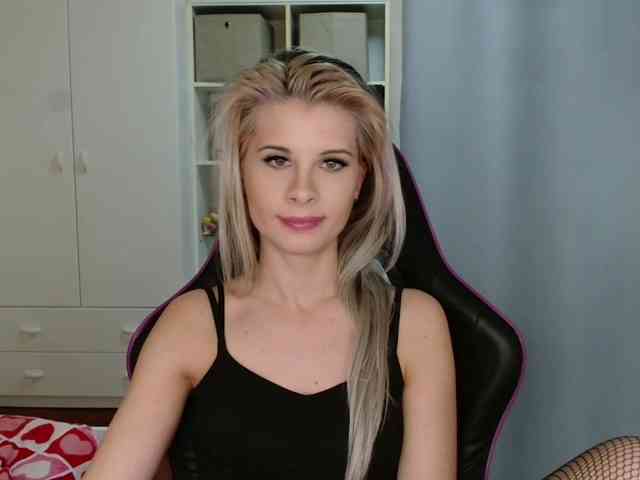KristineNatural webcam