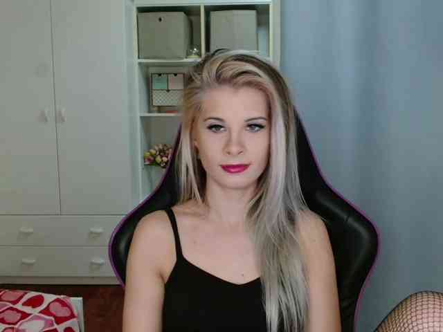 KristineNatural webcam