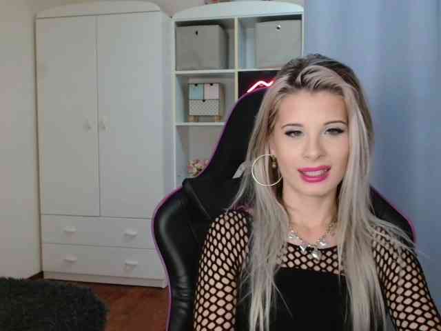 KristineNatural webcam