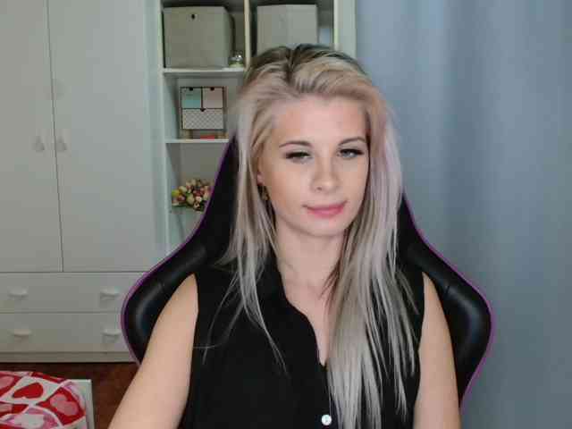 KristineNatural webcam