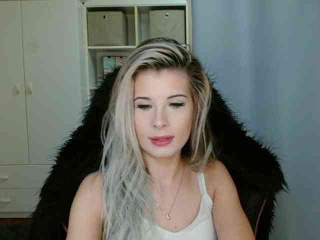 KristineNatural webcam