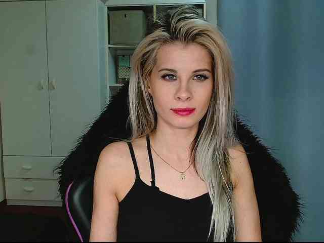 KristineNatural webcam