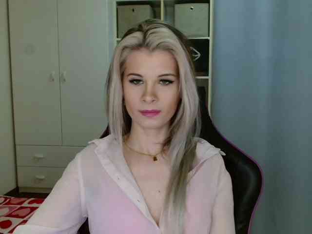 KristineNatural webcam