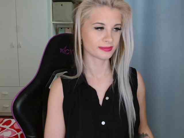 KristineNatural webcam