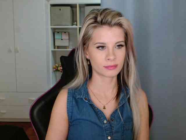 KristineNatural webcam