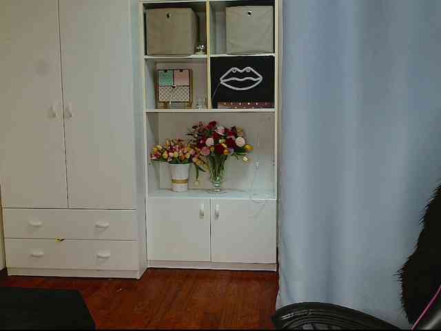 KristineNatural webcam