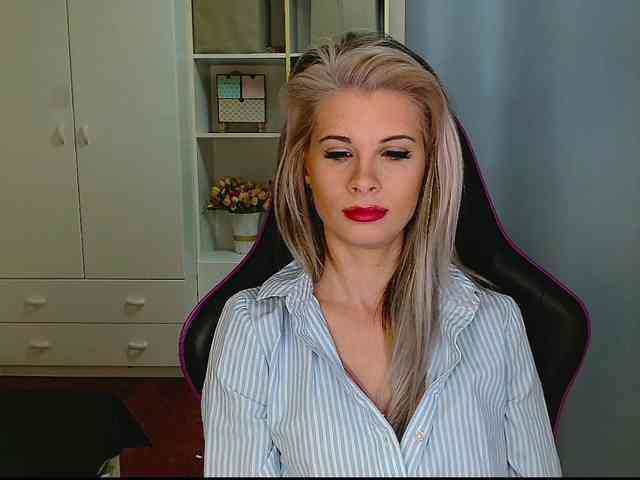 KristineNatural webcam