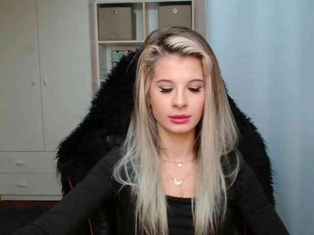 KristineNatural webcam