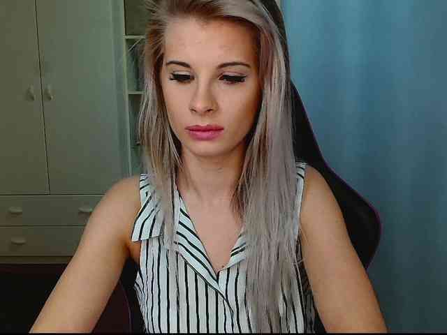 KristineNatural webcam