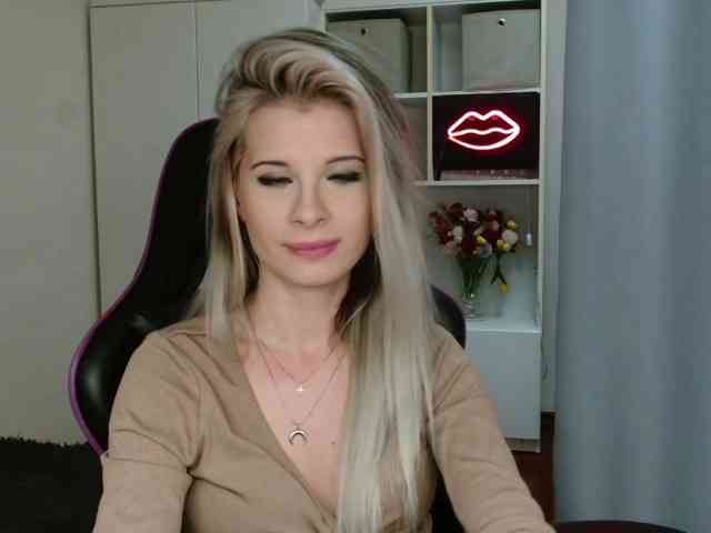 KristineNatural webcam