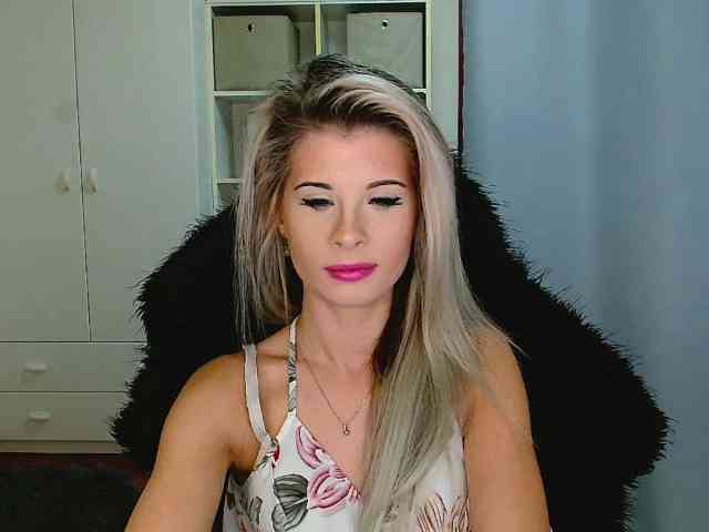 KristineNatural webcam