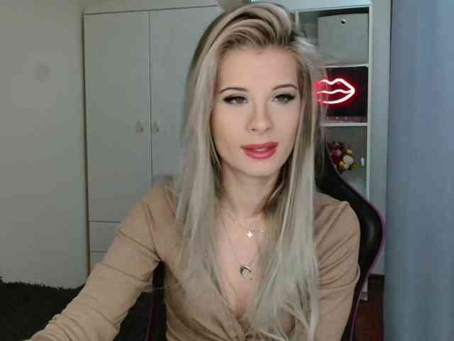 KristineNatural webcam