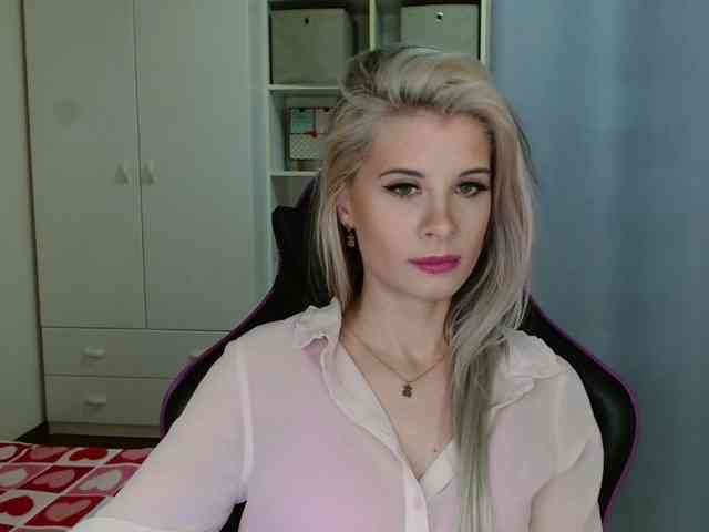 KristineNatural webcam