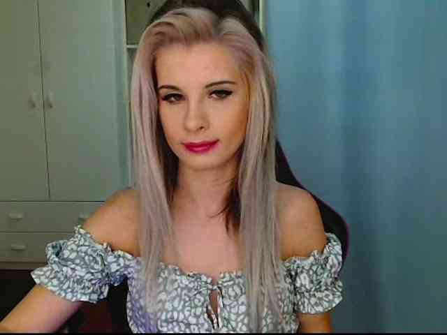 KristineNatural webcam