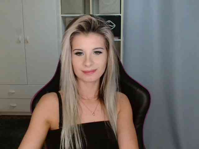 KristineNatural webcam
