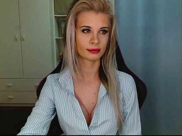 KristineNatural webcam
