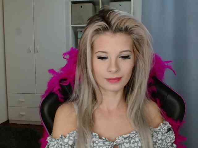KristineNatural webcam