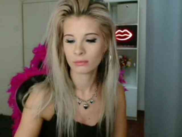KristineNatural webcam