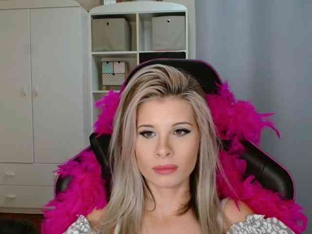 KristineNatural webcam