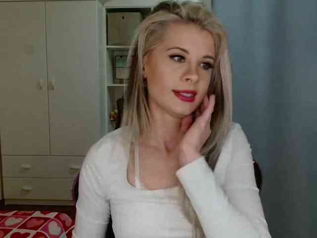 KristineNatural webcam