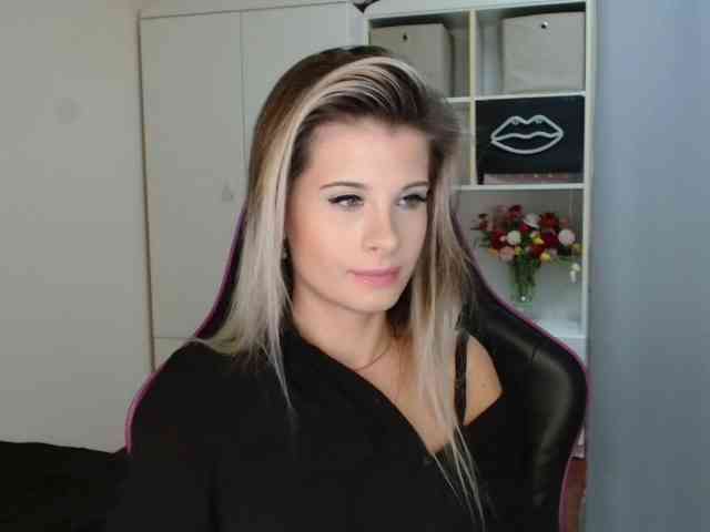 KristineNatural webcam