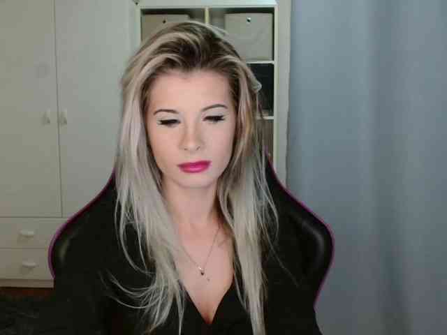 KristineNatural webcam