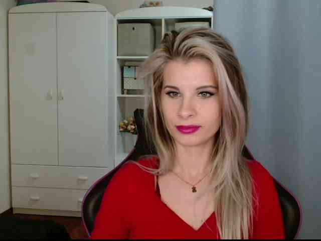 KristineNatural webcam