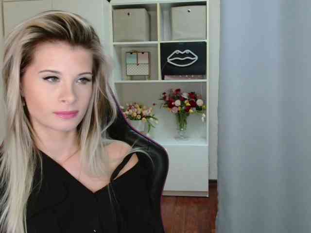 KristineNatural webcam