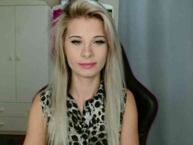 KristineNatural webcam