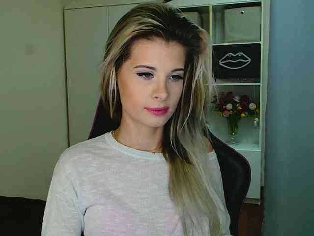KristineNatural webcam