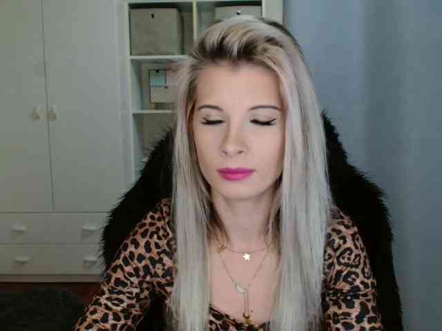 KristineNatural webcam