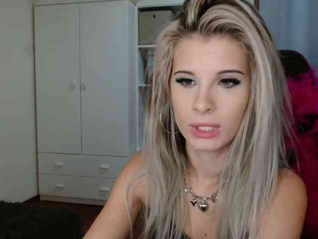 KristineNatural Live Webcam on BongaCams