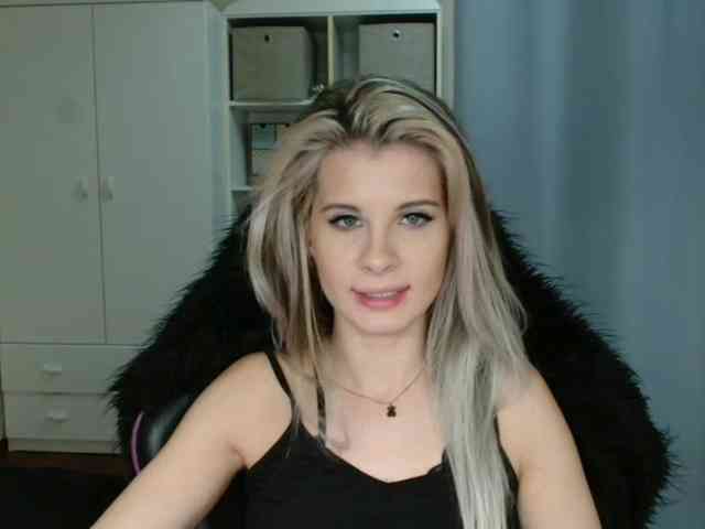 KristineNatural webcam