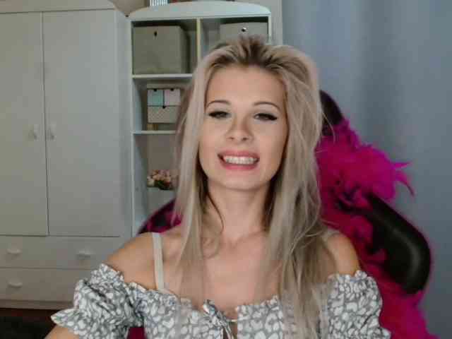 KristineNatural webcam