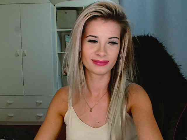 KristineNatural webcam