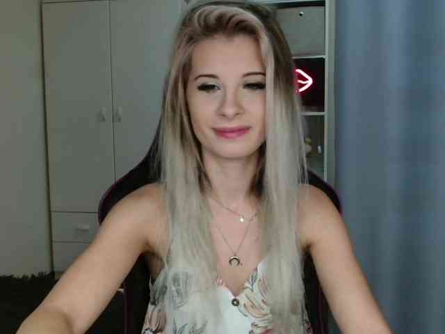 KristineNatural webcam