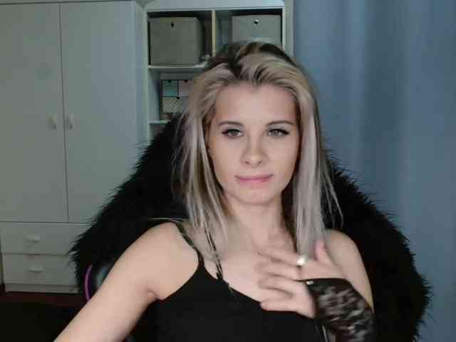 KristineNatural webcam