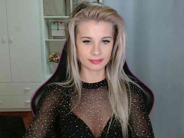 KristineNatural webcam